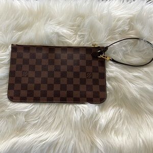 LV Neverfull Pouch